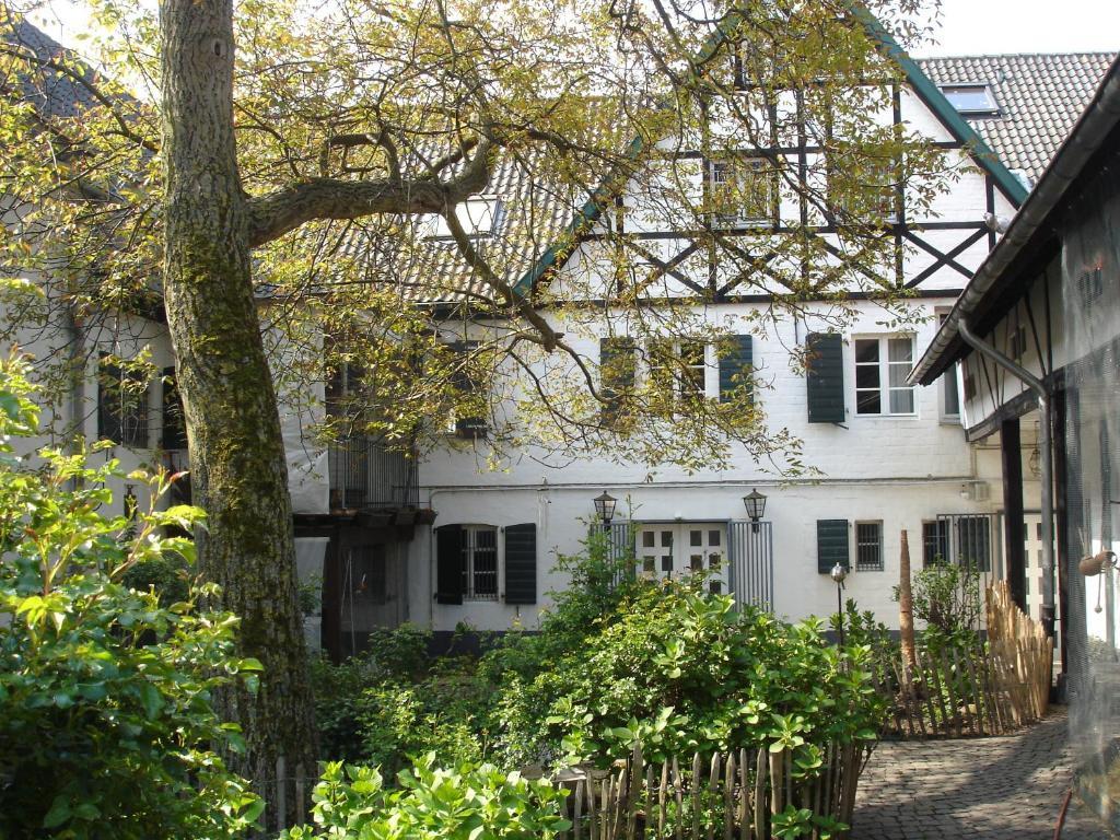 Gasthuis Rhein River - Direkt Am Rhein 3*