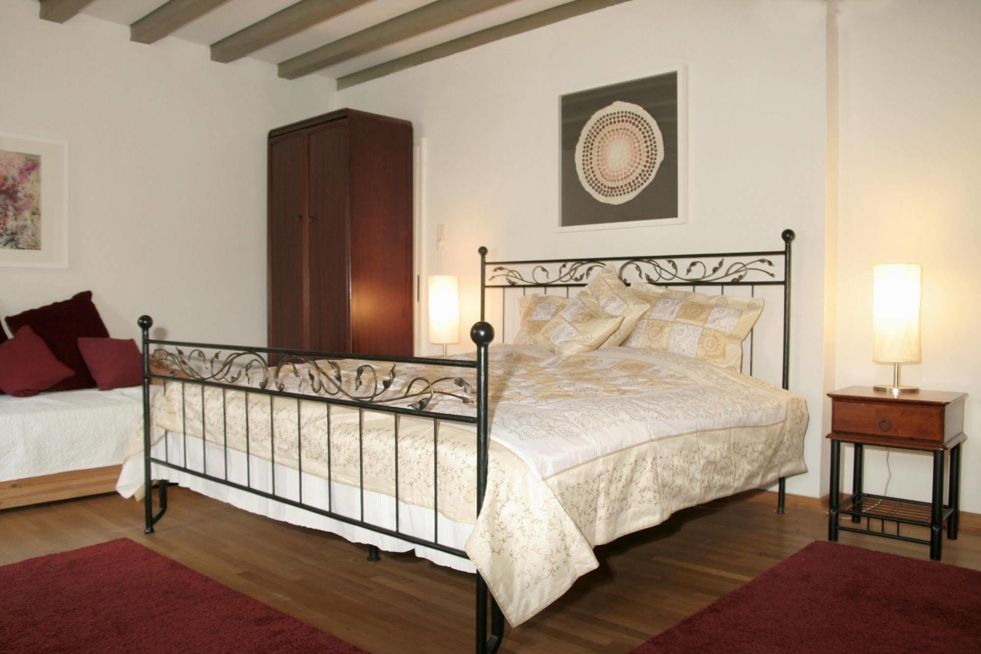 Gasthof Rhein River - Direct On The Rhine 3*